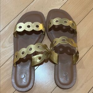 Larrode Gold Scalloped Slide Sandals, brand new!